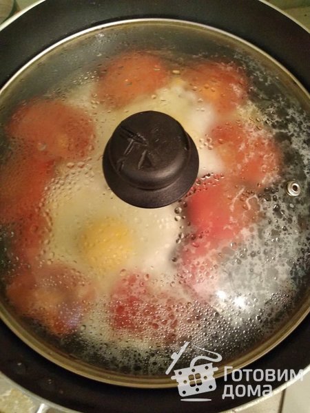 Вкусная глазунья с помидорами,чесноком и сыром фото к рецепту 6