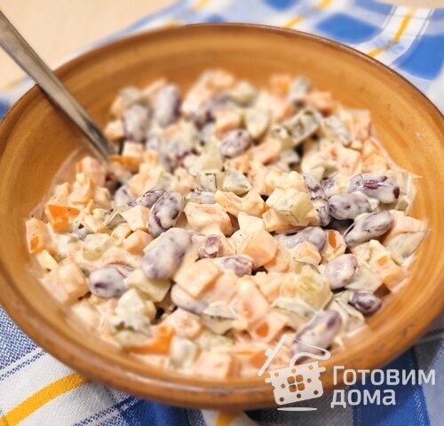 Салат Оливье с колбасой и солеными огурцами простой рецепт с фото пошагово