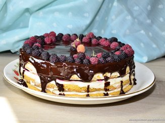 Песочный торт с маслянно-сметанным кремом