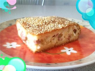 Заливной пирог с колбасой и сыром
