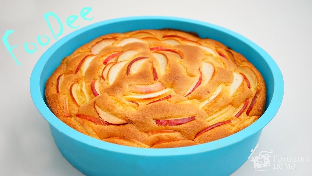 Шарлотка с яблоками в духовке: простой и вкусный рецепт
