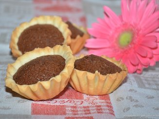 Нежное пирожное с двумя видами теста