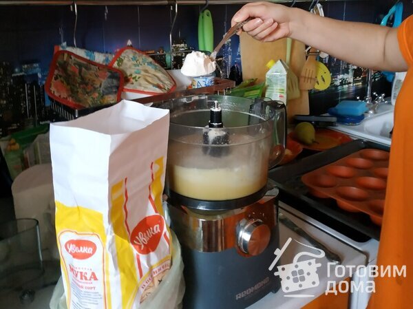 Колбасно-сырные кексы с кетчупом “Махеевъ” из России с любовью! фото к рецепту 7