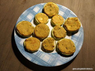 Кабачки с сыром и чесноком в духовке
