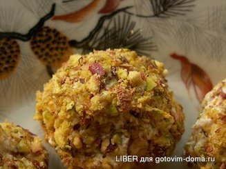 Сырные шарики с виноградом