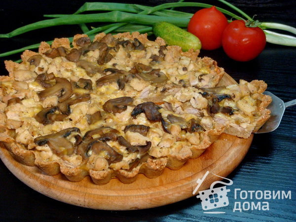 Пирог с начинкой из птицы и грибов фото к рецепту 2