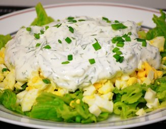 Sałatka z jajkami -Салат с яйцами