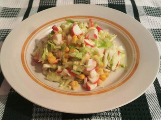 Салат из капусты с крабовыми палочками