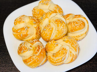 Немецкие булочки с секретом (Laugenbrötchen)