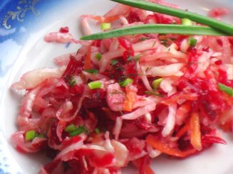 Салат из квашеной/кислой капусты и свеклы