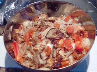 Салат с томатами и баклажанами