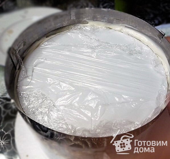 Торт с профитролями из заварного теста, с морепродуктами и майонезом ТМ &quot;Махеевъ&quot; фото к рецепту 14