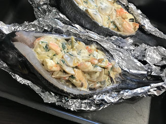 Дорадо, фаршированная жюльеном из морепродуктов