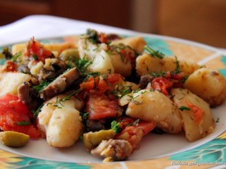 Пикантный картофель запеченный в духовке