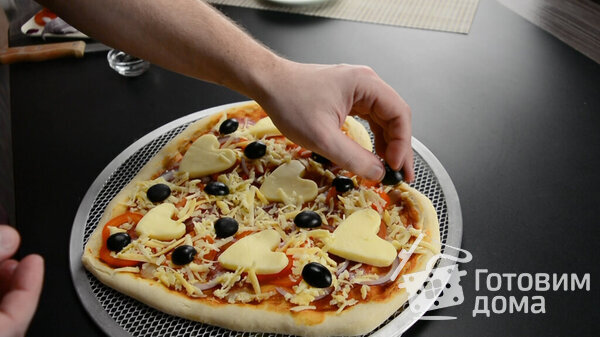 Пицца-сердце на день святого Валентина фото к рецепту 4