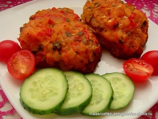 Мясное филе запеченное под овощной шубой