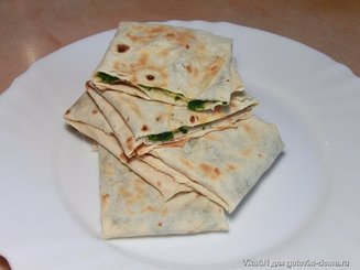 Ека или Горячая закуска из лаваша с сыром и зеленью