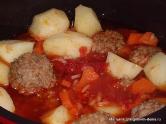 Юварлакя коккинисто (тефтели в соусе)