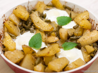 Картофель маринованный и запеченный в духовке с овощами