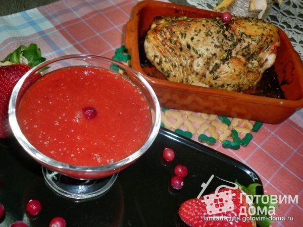 Соус &quot;Сангрия&quot;к мясу (из клюквы,клубники и...) фото к рецепту 2
