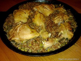 Курица с гречкой в духовке