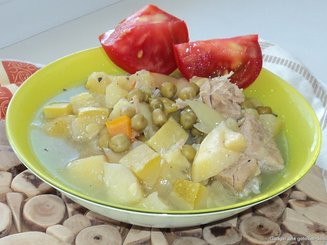 Мясное рагу, которое готовится само по себе