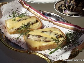 Горячие бутерброды со шпротами