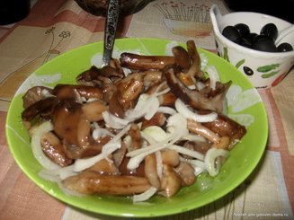 Маринованные белые грибы