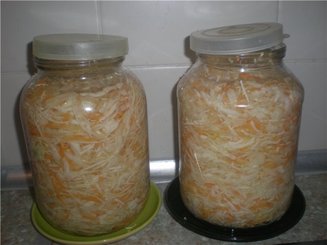Капуста хрустящая квашеная