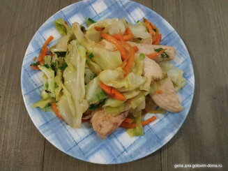 Стир-фрай из курицы и капусты