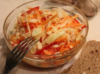 Салат с капустой "Пестренький"