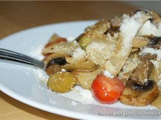Фенхель с помидорами и шампиньонами