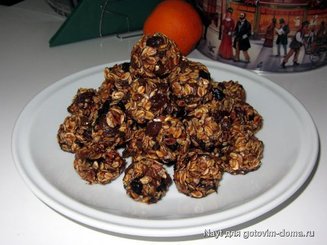 Конфеты из овсяных хлопьев и сухофруктов