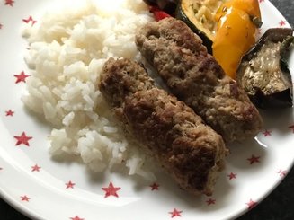 Чевапчичи от мамы (Чесночные мясные котлеты)