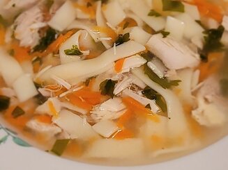 Аришта апур - куриный суп с лапшой
