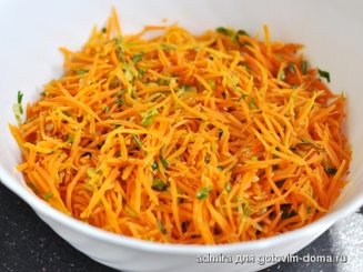 Пикантный морковный салат