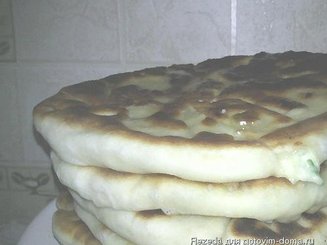Хачапури с сыром и вареным яйцом: необычно, вкусно, недорого