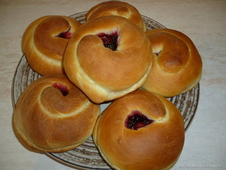 Сдобный хлеб с узором
