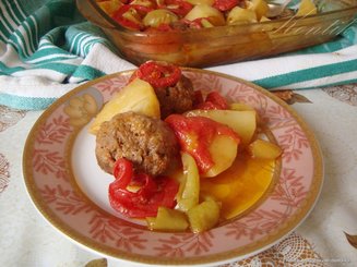 Измир Кёфтеси -  традиционное турецкое блюдо