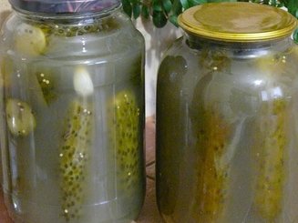 Огурцы соленые консервированные