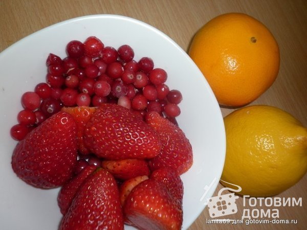 Соус &quot;Сангрия&quot;к мясу (из клюквы,клубники и...) фото к рецепту 1