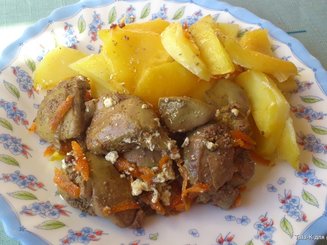 Горшочки с печенью и картошкой