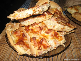 Фламмкухен из Эльзасса - пирог с луком, беконом и сыром