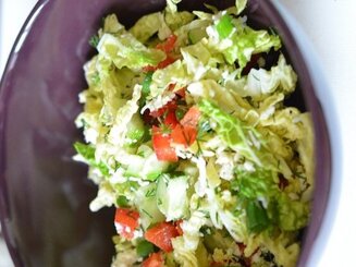 Салат из пекинской капусты, перца и адыгейского сыра