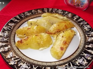 Картофель, запеченный под соусом