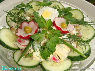 Салат из редиса с сыром и яйцами