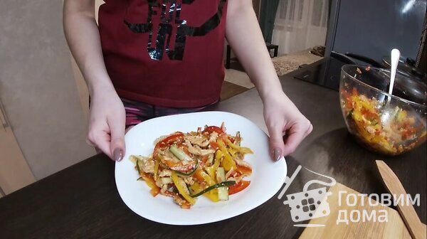Салат с курицей без майонеза фото к рецепту 14