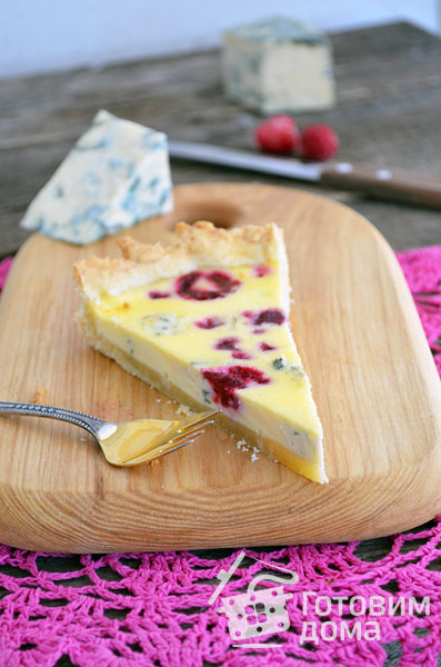 Пирог с малиной и голубым сыром фото к рецепту 3