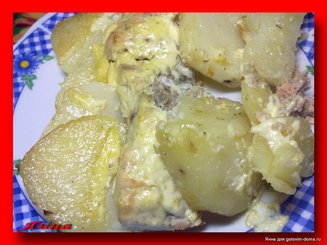 Горбуша,запечённая с картофелем