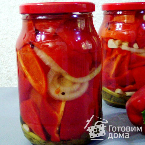 Перец, маринованный с сельдереем, луком и чесноком